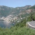 de kustweg met uitzicht op Positano