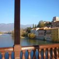 Bassano del Grappa - rivier de Brenta vanaf brug